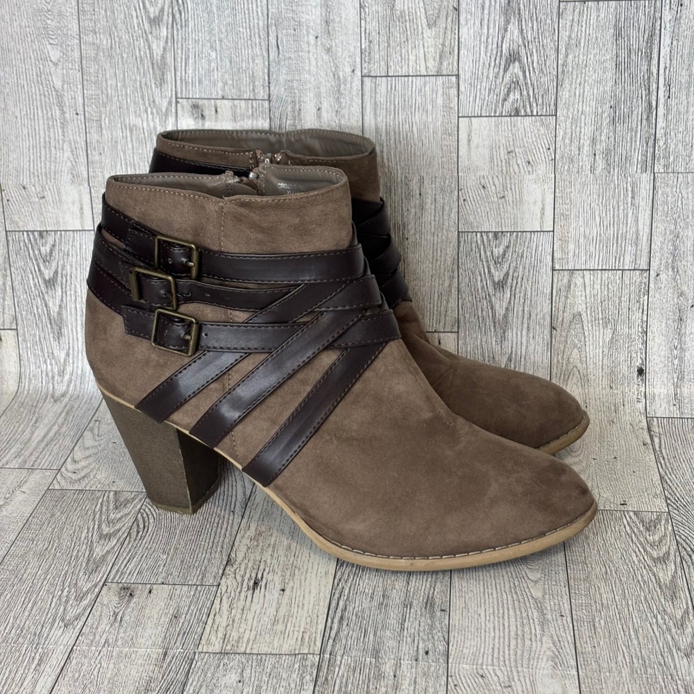 Rue21‎ Women's 10 Cross Strap Ankle Boots Heeled Buckle Chunky Brown Suede Tan